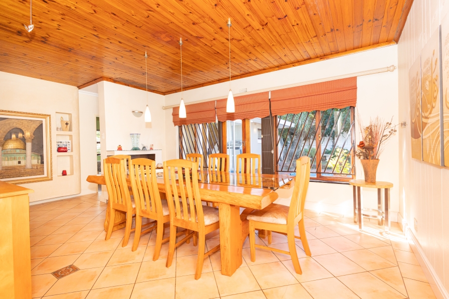 4 Bedroom Property for Sale in Kenridge Heights Western Cape